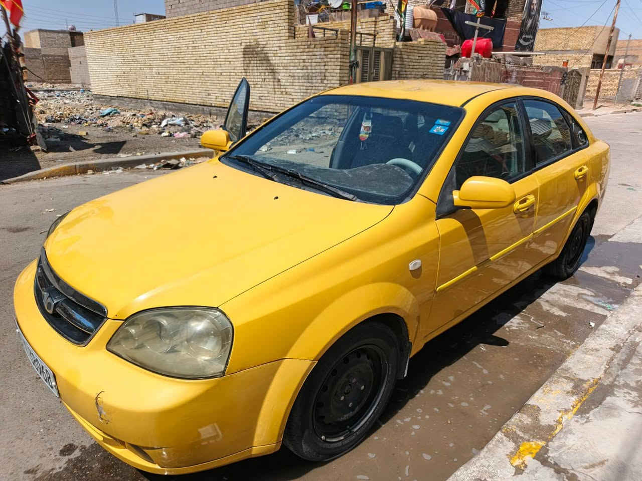 السلام عليكم فورنزا البيع موديل 2007 بيها منضومه غاز تبريد شغال بيها ملاحضات قليله الستفسار خاص  ***********

