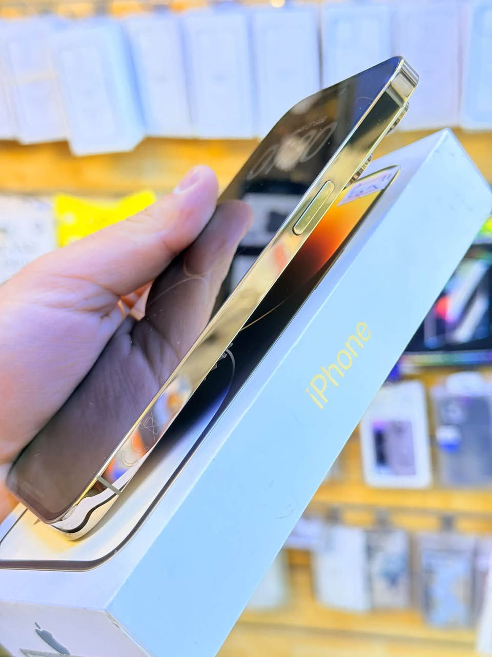 آيفون ١٤ برو ماكس • ٢٥٦ • بطارية ٨٨٪