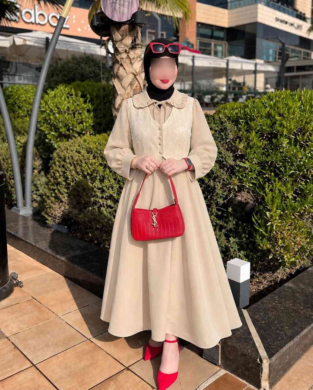 فستان + كنزه 
السعر ناربنات 25,000 بس 
قياساته38-40-42-44-46-48 
طول فستان  140cm
خدمة توصيلنا متوفرة لجميع محافظات العراق
تكدرون تراسلونا على الواتساب ***********⁩⁩⁩⁩⁩⁩
