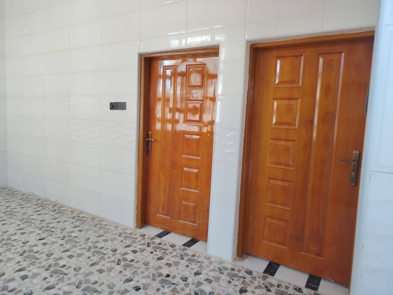 ٦٠ م للبيع كرنكريت اساس وسقف غرفتين ومطبخ  وسطح وتشاريف العنوان النجف الاشرف الحي الرحمة قرب مطعم ثابت السعر ب ٣١ مليون
***********
٦٠ م للبيع كرنكريت اساس وسقف غرفتين ومطبخ  وسطح وتشاريف العنوان النجف الاشرف الحي الرحمة قرب مطعم ثابت السعر ب ٣١ مليون
