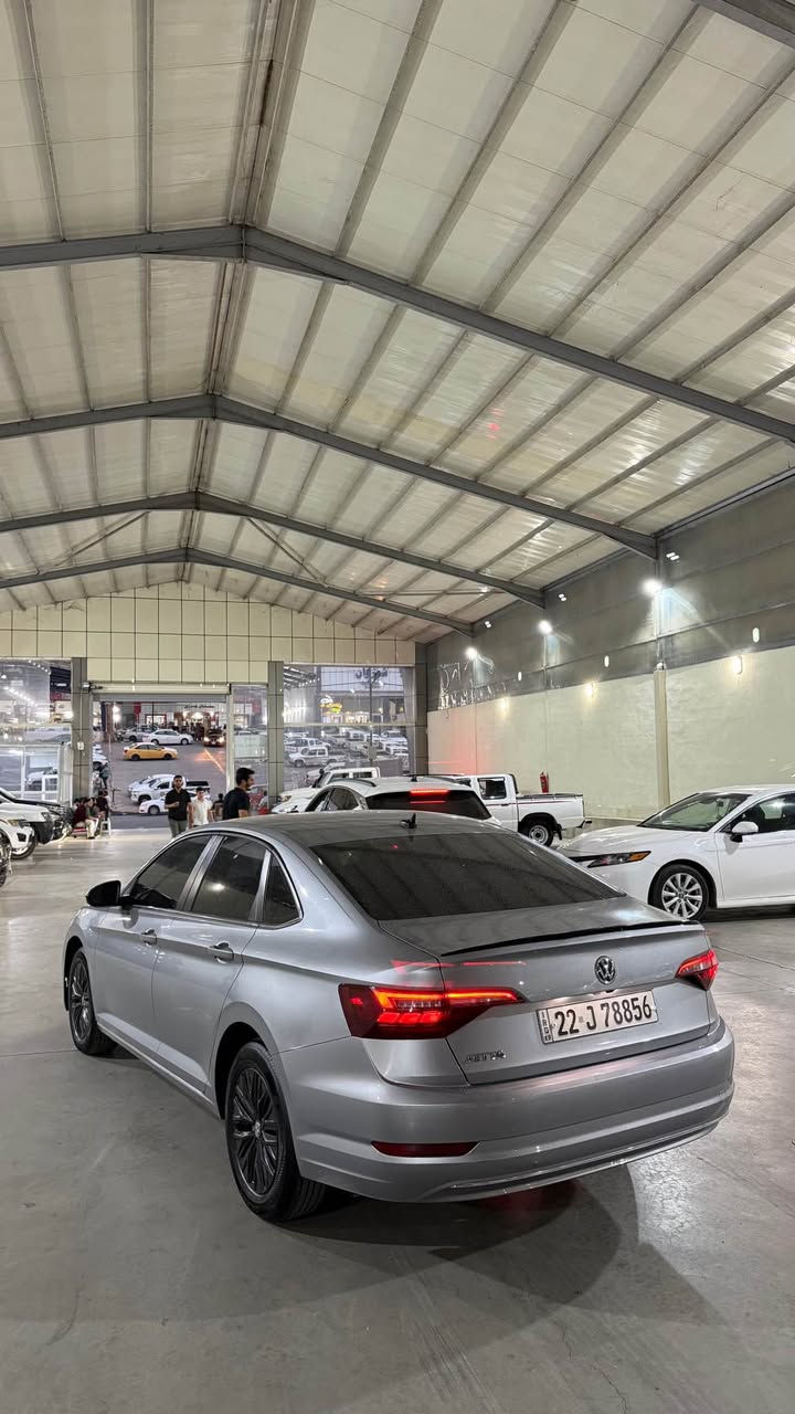 Volkswagen Jetta 2021
١ پارچەی بۆیاخە لەگەل نیو دۆسە
رەقەموو سەنەوی نوێیە بە ناوی خۆمە
٥٠ هەزار رۆشتوە 
مواسەفات S
*********** سوران, أربيل
