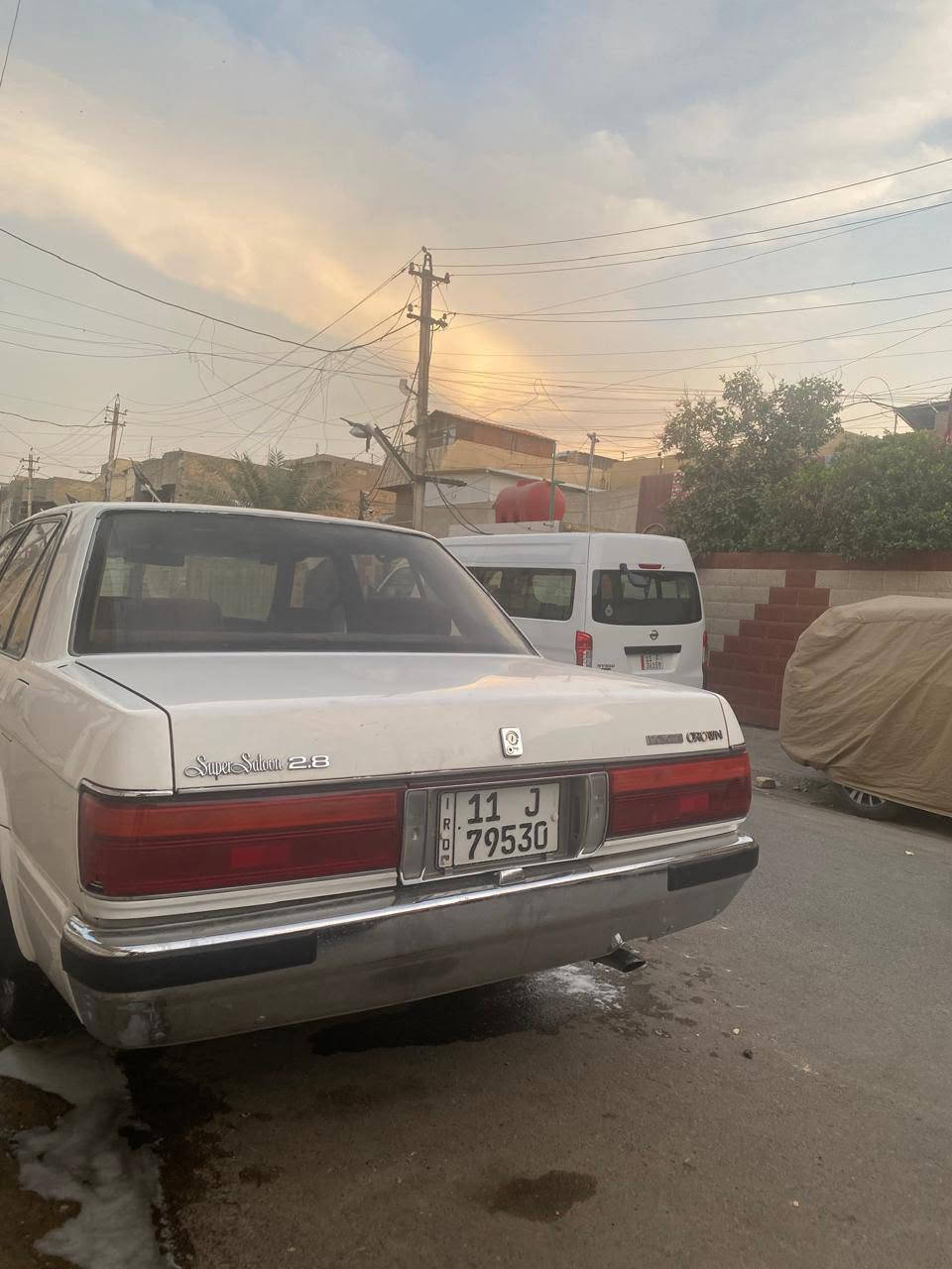 كراون • ١٩٨٨ • قطعتين صبغ