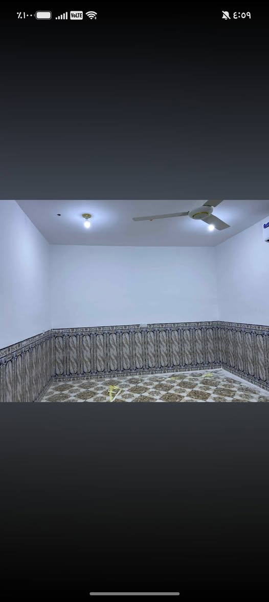 على بركة الله تعالى ..
يوجد صباغ  دور سكنية داخل وخارج بانسب الاسعار ..
واجهيات محال تجارية دوائر دولة ..
ترميم الداخل وإعادة صبغه وضمان عمل بسعر مناسب 
الصباغ وليد ..
صبغ درجه اولى ...
***********
بشرط متر الداخل سعره ٢٠٠٠ دينار فقط
اذا شغل مو درجه اولى متدفع ولا ربع
واجهات كل واجهيه وسعره وجوه سوك
