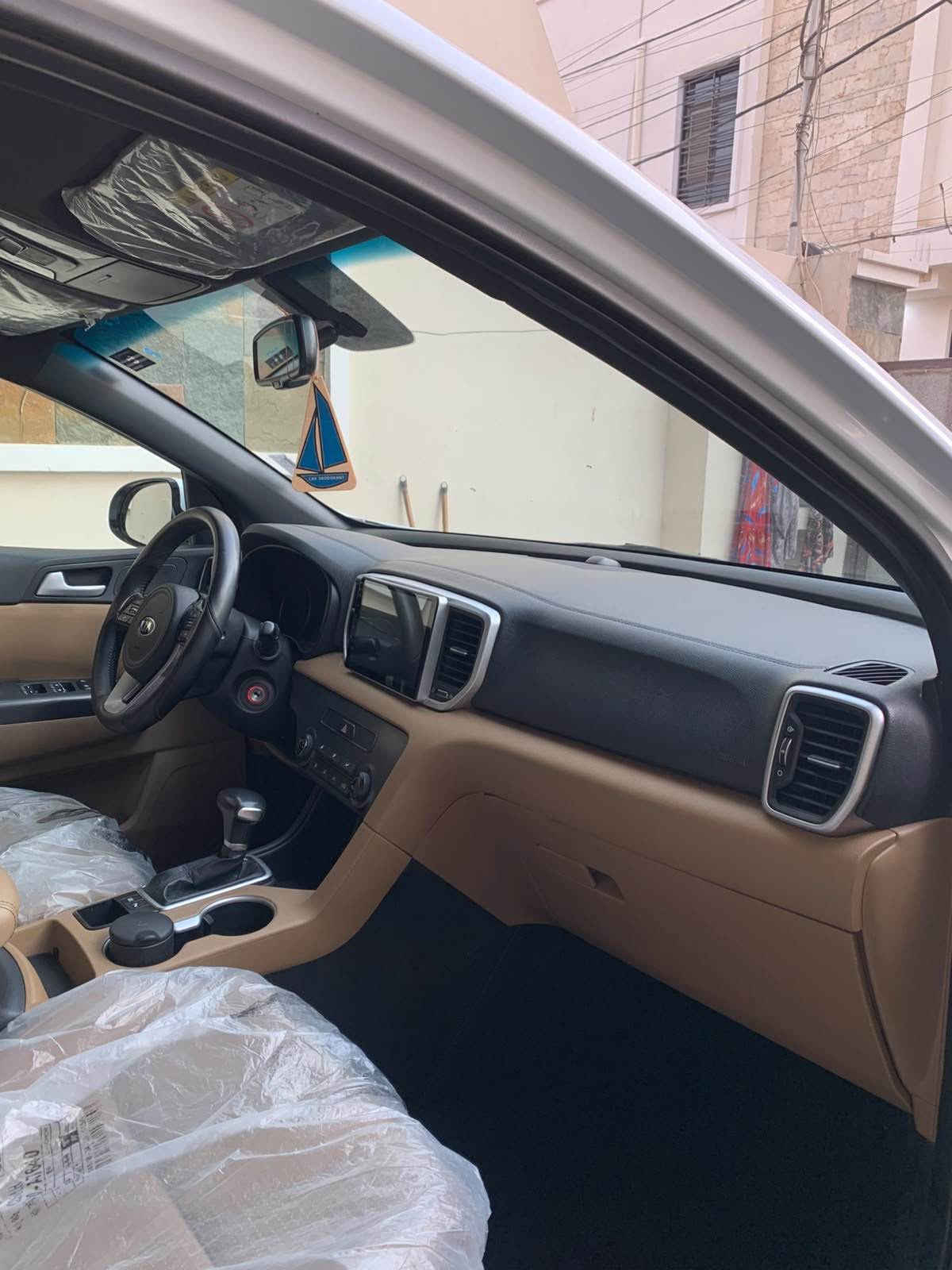 سبورتج 2020 • محرك 2000 • مشي ٧٠٠٠٠ كم