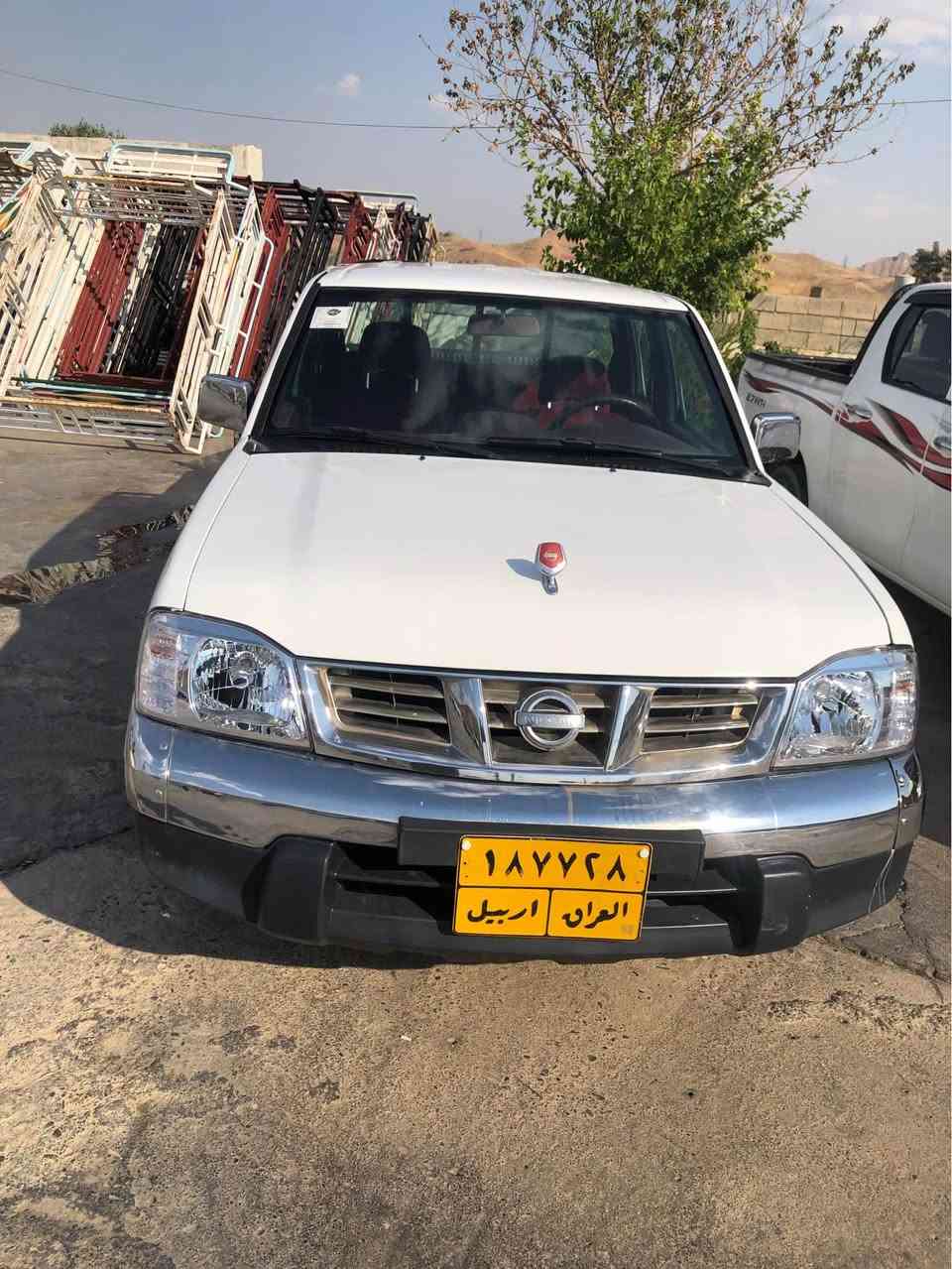 نیسان دەبڵ
مۆدێل : 2009
ڕەقەم هەولێرە ، ساڵانەی لە 2019 بەسەرچووە
بۆیاغ عامە و سەقفی گۆڕاوە  
سەیارەکە نمونەیە لەجوانی و خاوێنی 
بەشەرتی گێڕ و مەکینە و تەحویل
***********- *********** كويسينجاك, أربيل
