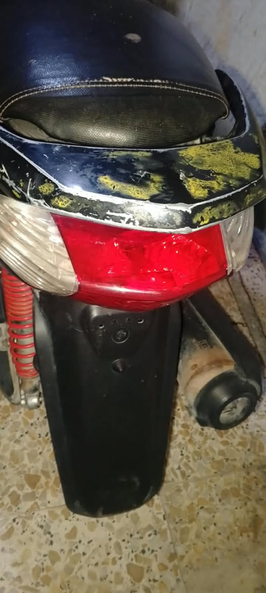 دراجه سكنس نثيه 140 للبيع كهربائيات كلها شغاله سعر 400 مكان الحريه مكينه مفتوحه مبل ولفات دراجه شلعه معدل تاخ\ من باب البيت رقم ***********

