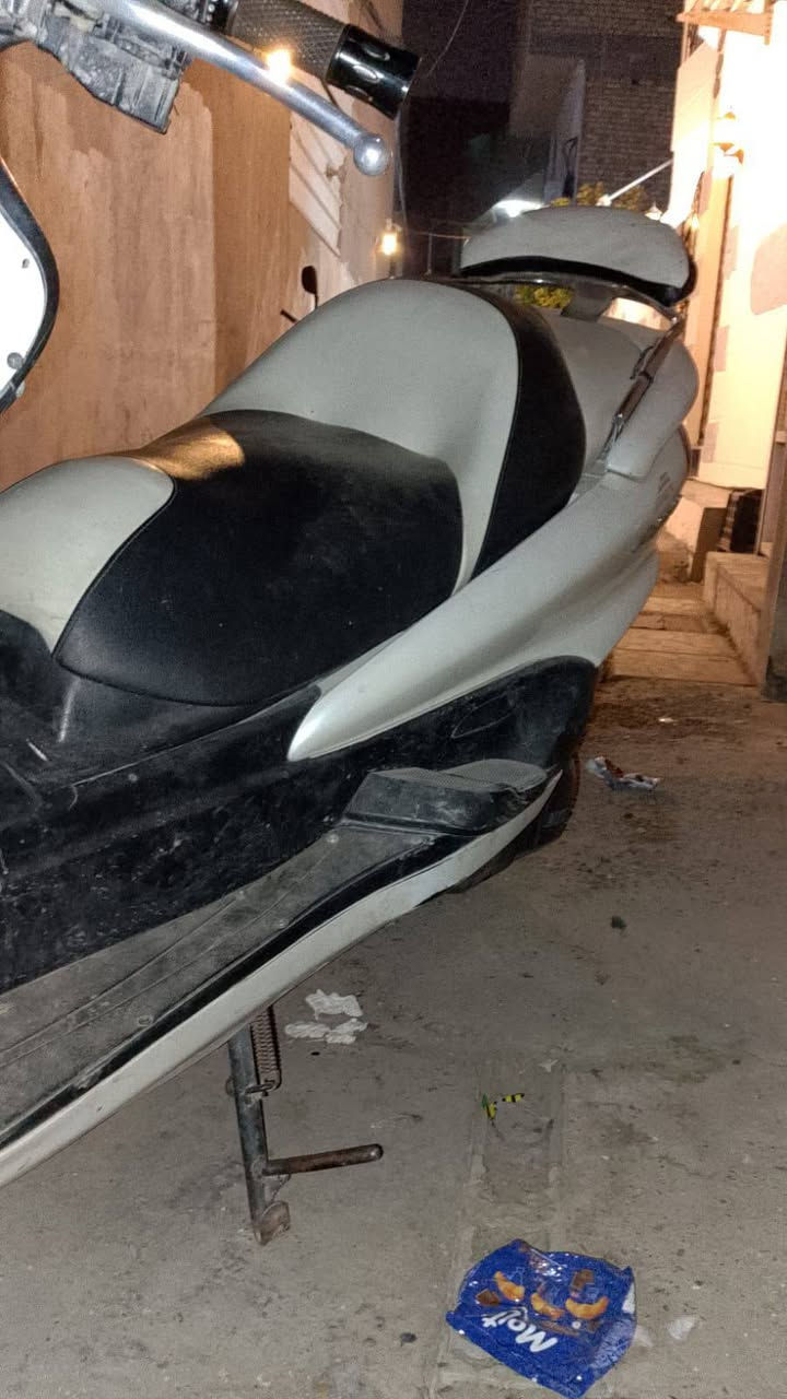 السلام عليكم ماجسته البيع الدراجة نضيفه مكينه حلوه كلش كفرات حلوه نضيفه ناقصه دكمه سلف لايت زلون تايرات جديده السعر 450الف وبيه مجال استفسار ***********
