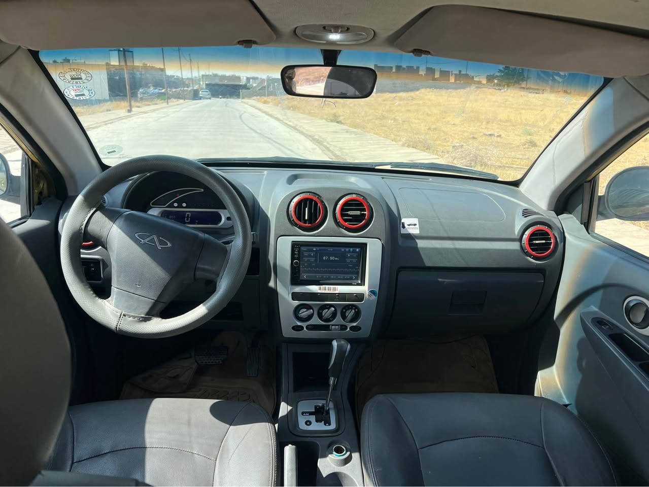 Chery 2013
رەقەم هەولیر سەنەوی و هەزی نویە
مۆدیل ۲٠۱۳ ـ گیر ئۆتۆماتیکە ـ شاشەیە
کامیرەیەـ کوشین جلدە ـ تەبریت لەسەر سویچە
جام کارەبایە 
نرخ ـ ۳۱ وەرەقە و مەجال
شوین کەرکوک
رەقەم
(***********-***********) ديبيس, كركوك
