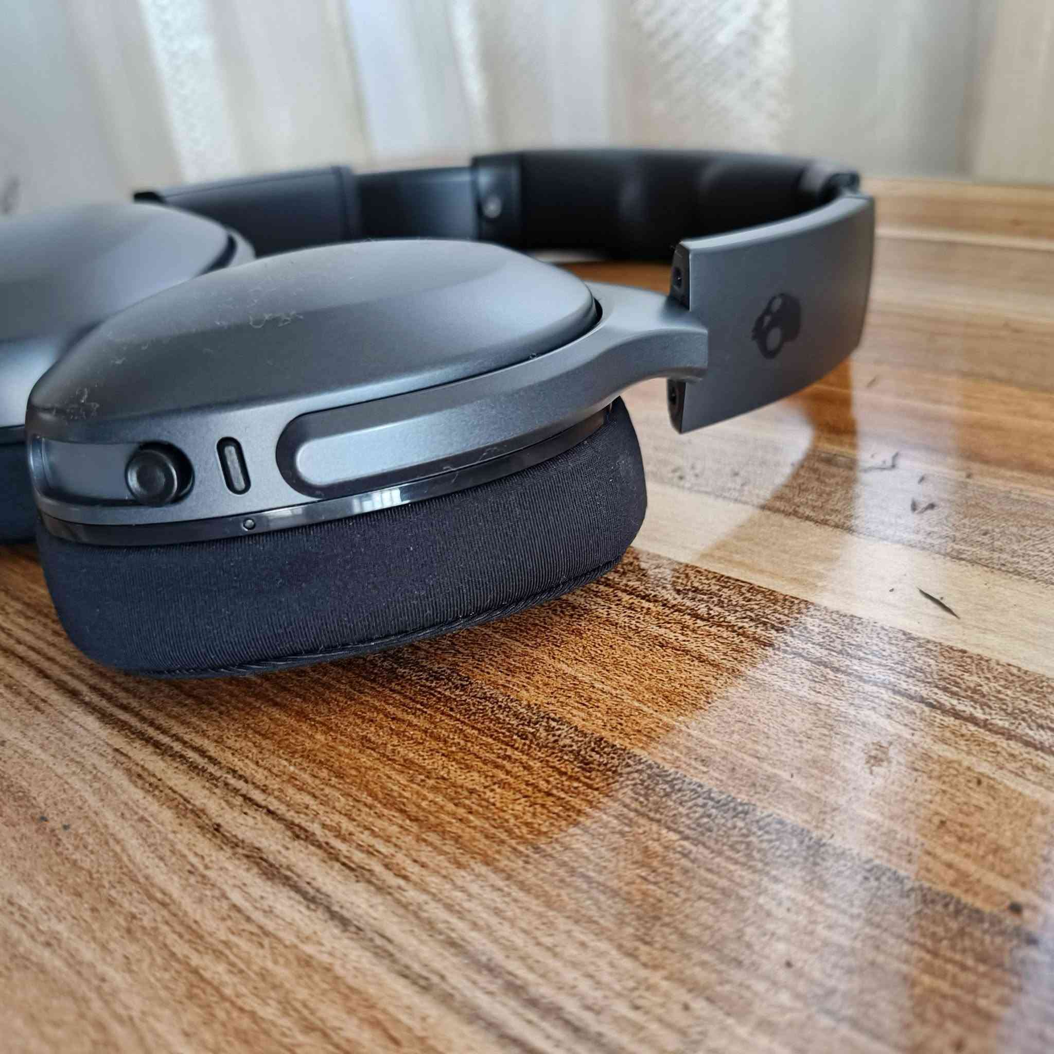 Skullcandy Crusher 540 • نظيف ٩٩٪ • بيس اهتزازي