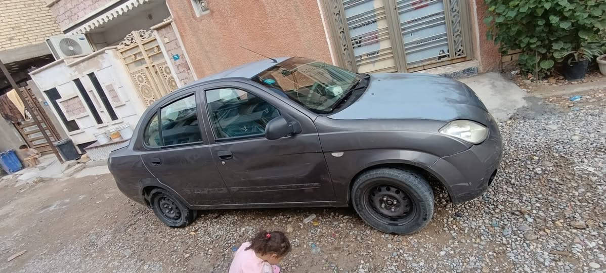 ٢٠١٤ • شعب • دواخل نظيفة