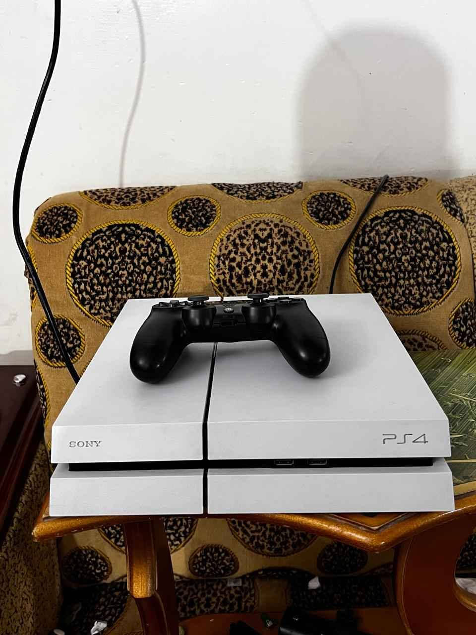 سلام عليكم بليستيشن4🎮  فات👌 للبيع نظافة 98٪ اخو الجديد👌 بي8 العاب حقن👍 لون ابيض🤍  المكان: النجف حي الجامعة رقمي : ***********   ❤️ Singapore
