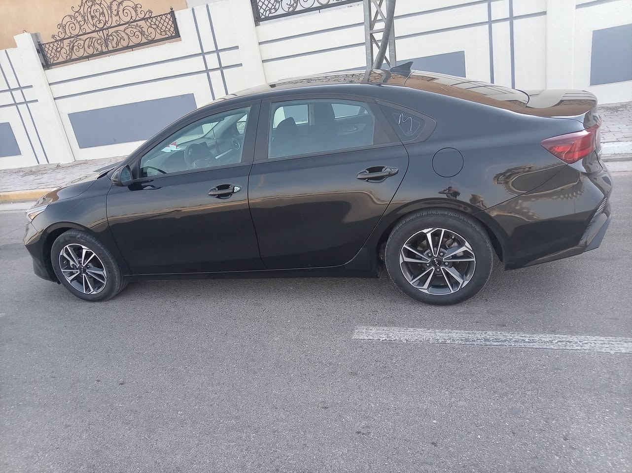 السلام عليكم
فورتي ٢٠٢٤ بدون رقم المنفيس بأسمي مكاني كربلاء ماشيه ٢٧ الف ميل بيها جاملغ صبغ وربع باب الصدر وبارد شبر بالبنيد والباب 
*********** 
السعر ١٣٣ مع مجال او مراوس
