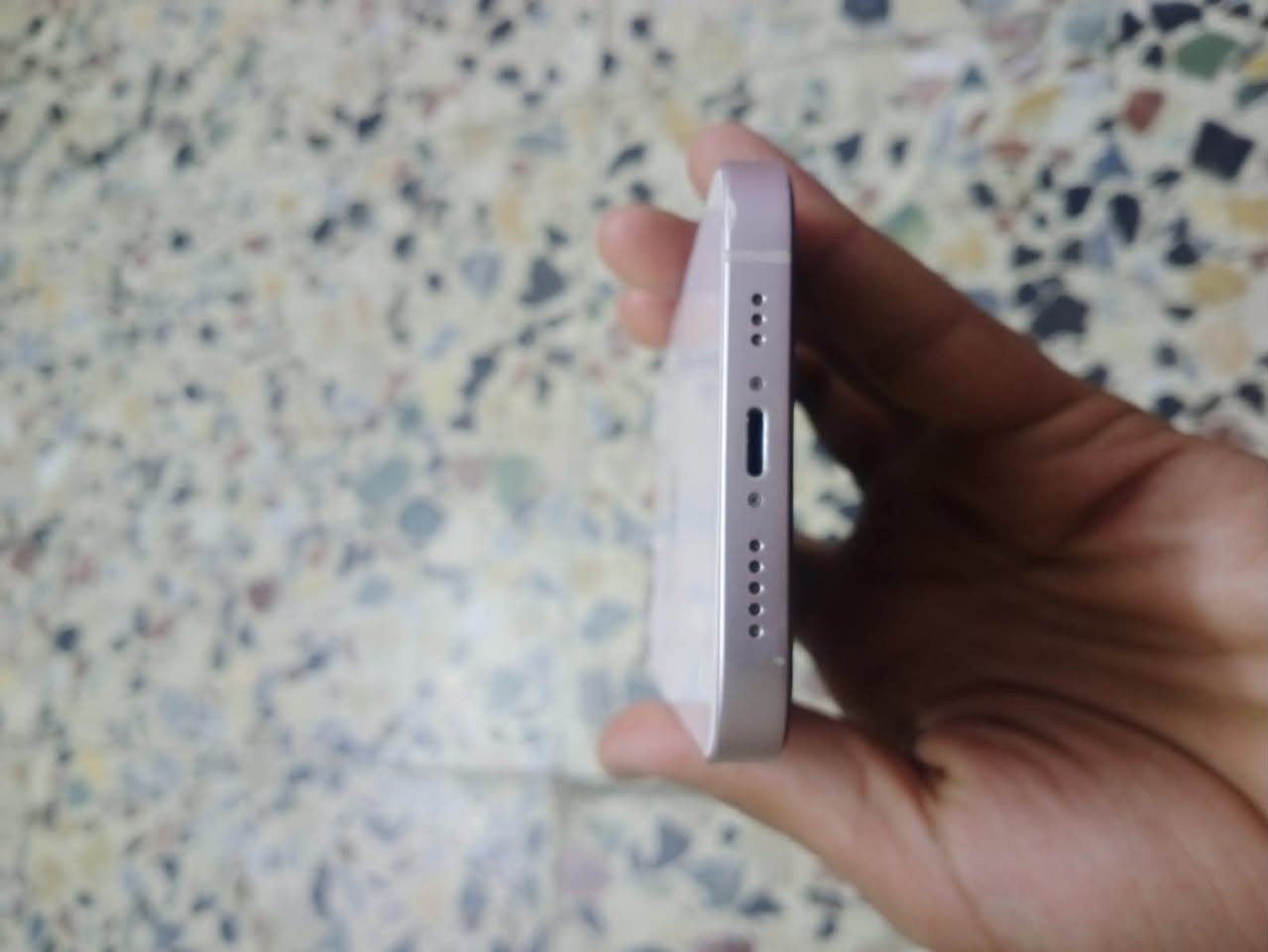 ايفون ١٣ ؏َـاديہَ
ححبيبى الجهاز كلش نضيف بس بي هاذني ضربتين وشاشه مبدله بس اصليه بطاريه 79لا مبدله ولا مرفوعه والذاكره ١٢٨ فيس ايدي شغال كلشي شغال والسعر
٣٥٠ وبي مجال عندك استفسارع هاذه الرقمي ***********مكاني بـــغــداↄ بلديات
