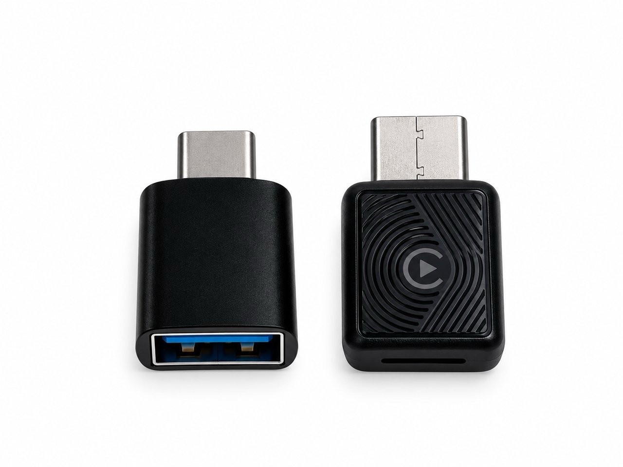 مميزات:

. محوّل MINI اللاسلكي CarPlay & Android Auto

• يحوّل CarPlay وAndroid Auto إلى اتصال لاسلكي بدون الحاجة لتوصيل الهاتف بالسلك كل مرة.

• يدعم Apple CarPlay وAndroid Auto للتوافق مع أجهزة الآيفون والأندرويد.

• اتصال سريع ومستقر للاستخدام اليومي أثناء القيادة.

• استمتع بالموسيقى، المكالمات، الخرائط والتطبيقات من شاشة السيارة بسهولة.

• تشغيل تلقائي وسهل بعد الإعداد الأولي.

• حجم MINI صغير جداً وما ياخذ مساحة داخل السيارة.

• يُوصل مباشرة بمنفذ USB في السيارة، ومعه محوّل حسب نوع المنفذ.

• تصميم بسيط وأنيق ومناسب للاستخدام داخل السياره