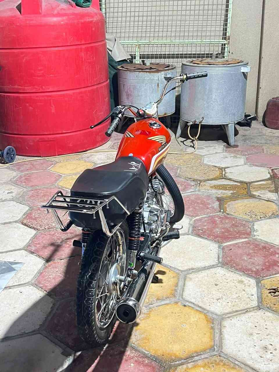 للبيع دراجه تيربو مكينه برغي مامفتوح بيهه مكان بصره ابو الخصيب السعر 500 وبيهه مجال للشرايه ***********
