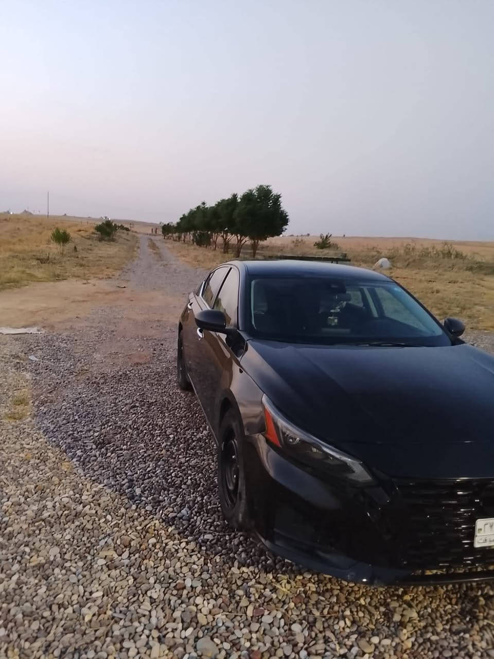🚗 للبيع نيسان ألتيما🚗 . 2024.  
 فئة S 
وارد أمريكي / رقم نينوى الدولي الجديد هزه وفحص  كله جديد سنويه ال31
محرك مكفول 🔧 / كير مكفول
تخم تايرات جديد مبدل
باتري جديد
صدر ع الوكاله كامل 
 السياره حادثه جاملغ وبنيد تبديل بلادي 
 وباقي كفاله دواخل كله شرط 
  صفاح موس مكفوله كفاله عامه ماشيه 25الف mi    (باقي السيارة وكالة)
مواصفات السيارة
رادارت اماميه وخلفيه وجانبيه 
تبريد قطعتين ❄️
تغليف كامل 
محرك 2.5 لتر / 4 سلندر اقتصادي وقوي تنفس طبيعي 
شاشة لمس وسطية 8 إنج مع بلوتوث و USB وكار بلي  
سستم كامل سبورت رياضي 
كاميرا رجوع خلفية 
نظام سبورت
لايت زنون +لد نهاري 
مثبت سرعه 
نظام أمان حديث (ABS / Airbags)
تصميم أنيق ورياضي بلون الاسود القطارن  
سيارة كاملة مكملة تجي تفحص وتشوف بعينك كعدتها حلوه وسيارة ما تصرف عليها كلشي سعر.135 قابل لتفاوض   
مكان السياره جنوب الموصل 
***********
