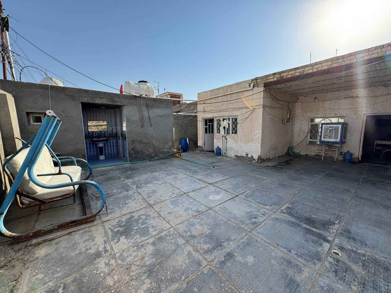 بيت للبيع مساحة ٢٧٠ زراعي سند ٢٥ الموقع خلف جامعة القادسية بفرع مسبح الجامعة
واجهة ١٢ ونص نزال ٢٢ونص
يتكون من
غرفتين نوم
صاله
مطبخ
استقبال
حمام عدد٢
صحيات ١
طارمه واسعة
ممر متر داير البيت
السعر ٨٠ مليون وبي مجال بسيط
للاستفسار الاتصال على هذا الرقم
*********** ابو يوسف
