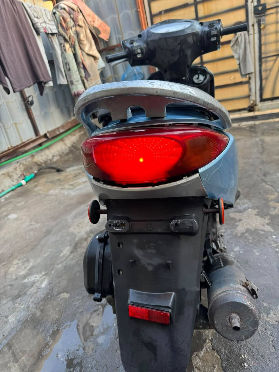 السلام عليكم شباب دراجه بريز بغباء نوزل  للبيع نزلتها قبل شهر من رنبه اب1200دراجه صار بيها حادث وبدلت كفرات وستيرن فقط وهاي دراجه كدامك مكينه مامفتوحه  ناعمه وتخبل تجي وشف بعينك الله شاهد ذني ذكرتهن بس مبدلهن دراجه تخبل عارضها اب 550 مكاني زعفرانيه ***********
