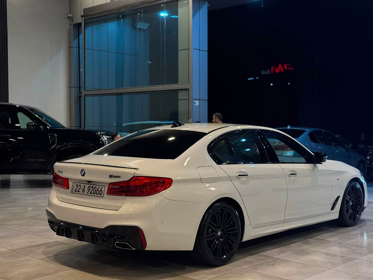 السلام عليكم 
BMW 530i M package 2017
سياره وكاله العروش 💯
بدون قطره صبغ وكاله 
مواصفات 
رادار امامي ( اوتو ستوب ) 
رادار خلفي 
رادار جانبي 
نقطه عمياء ￼
كامره خلفيه 
بانوراما 
لايت حساس ويه الستيرن 
داخل مشمشي بلادي 🖤
تبريد قطعتين 
حساسات امامي + خلفي 
بصمه عدد 4 
وضعيات قياده 4

سيرفس كله بالوكاله موجود بذاكره السياره 
كروس سرعه 
باقي المواصفات معروفه 
سياره جديده مناقصها اي شي 💯
ماشيه 145كم الف كيلومتر
السعر238$ بيها مجال 
سياره مكانها اربيل 
***********
