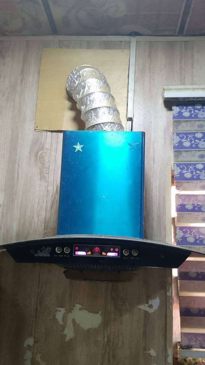 كاونترمترين ونص  4قطع كله مرمر  وطباخ5عيون وشافطه دهون السعر 950وبي مجال العنوان منطقة البهادريه تصال او وتساب ***********
