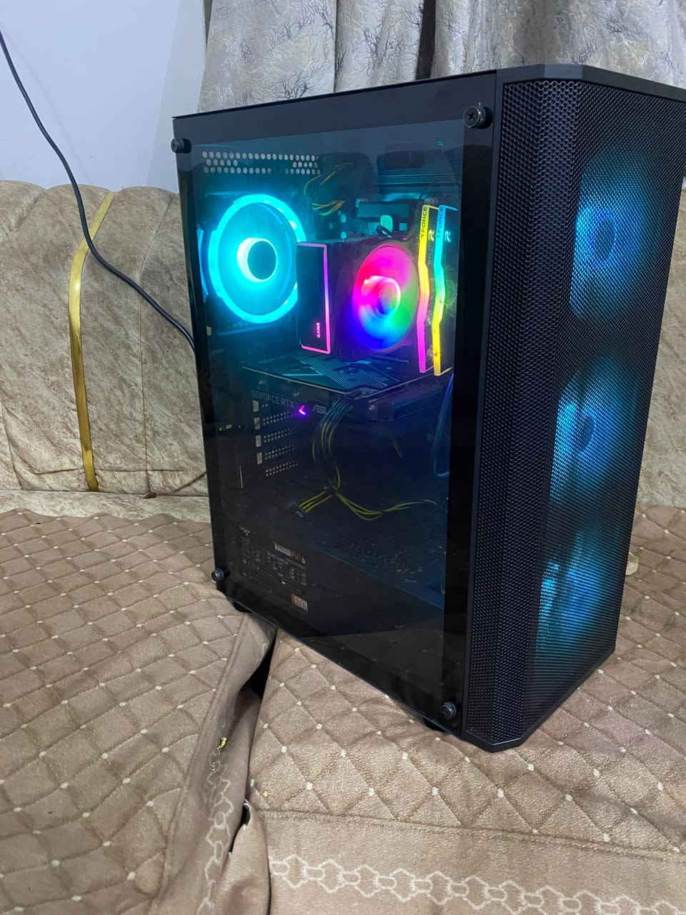 تحية طيبة
تجميعة PC للبيع

المواصفات:

INTEL CORE I5-12400F

SAIVIA KA200

ASUS GIGABYTE RTX 3060 12GB

ASROCK B760M PG LIGHTNING/D4

T-FORCE DELTA RGB 16GB (2×8GB) DDR4 3600MHZ

PNY CS2230 1TB NVME M.2

ALGO AX600

السعر: 950 ألف

المكان: كربلاء

متوفر توصيل لجميع المحافظات

***********
