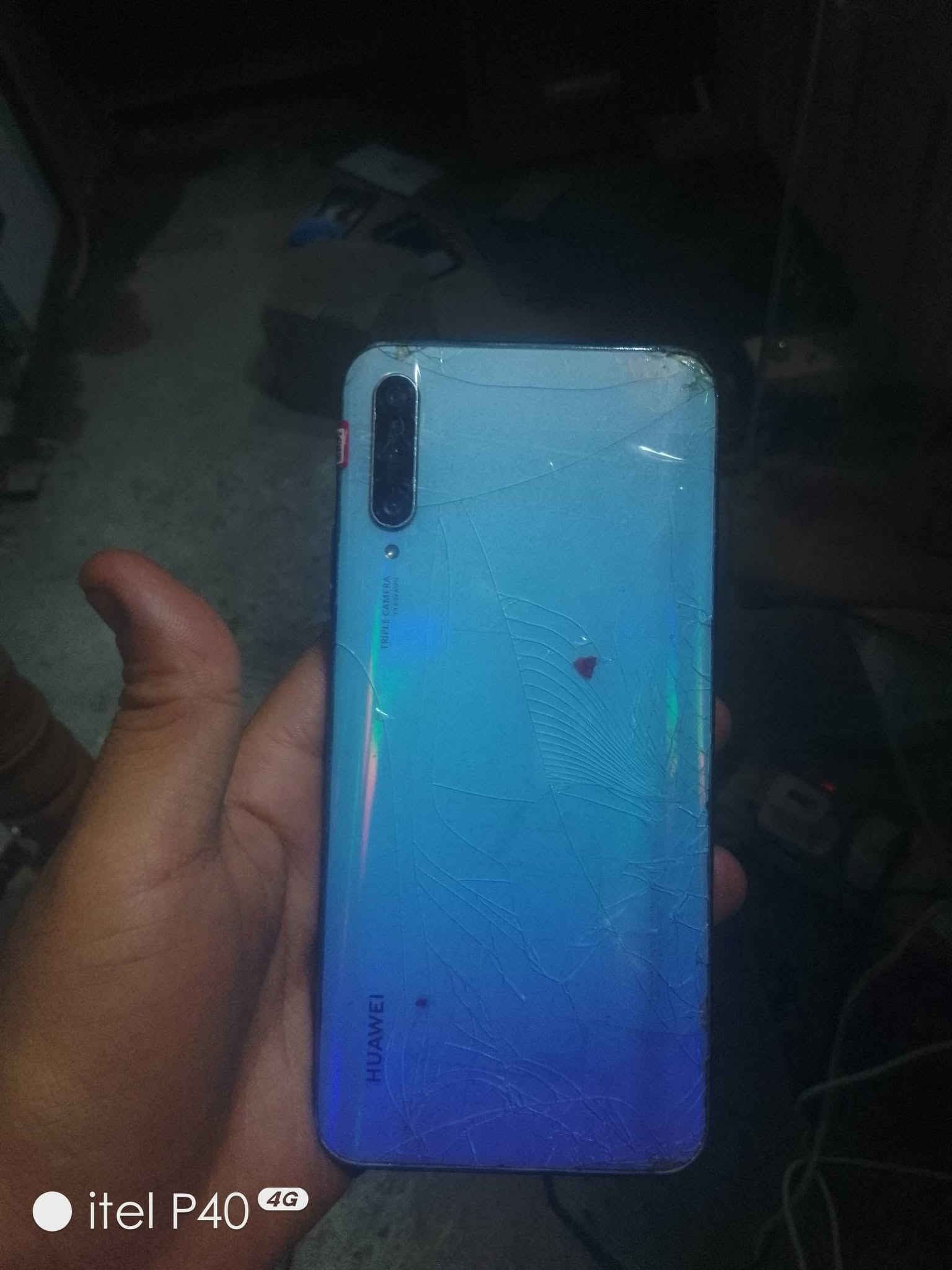 السلام عليكم عندي اجهزه للبيع
ZTE ذاكره ٢٥٦شاشه مفطره جهاز شغال سلس 
بسعر ٥٥
جهاز زيرو ٢٠مبدل شاشه وكاله اصليه الظهر مالته طايره وصله اوبي رمز بسعر ٦٥
جهاز اوبو نظيف كلش مبدل شاشه وكاله اصليه 
مقفول رمز بسعر ٦٠
واي 9اس ذاكره ١٢٨مبدل شاشه اوظهره مفطر بي رمز نهايته ٥٥
واي ٩برايم طلع كامرته من فوك مبدل شاشه وكاله اصليه اوبي رمز قفل ب٥٥
هواوي واي٧برايم جهاز نظيف مبدل شاشه سعره قفل ٣٥
جهاز هذا حت اسمه ماعرفه مفطره شاشه بس شغال سلس ذاكره 64 ب٣٥قفل
مكاني الدوره قرب علوه الرشيد مدخل ابودشير قرب السيطره 
***********
اذا تاخذهن شلع اراعيك بيهن بس اقرا المنشور قبلها

نص مكتوب في الصور:
- itel P40 4G