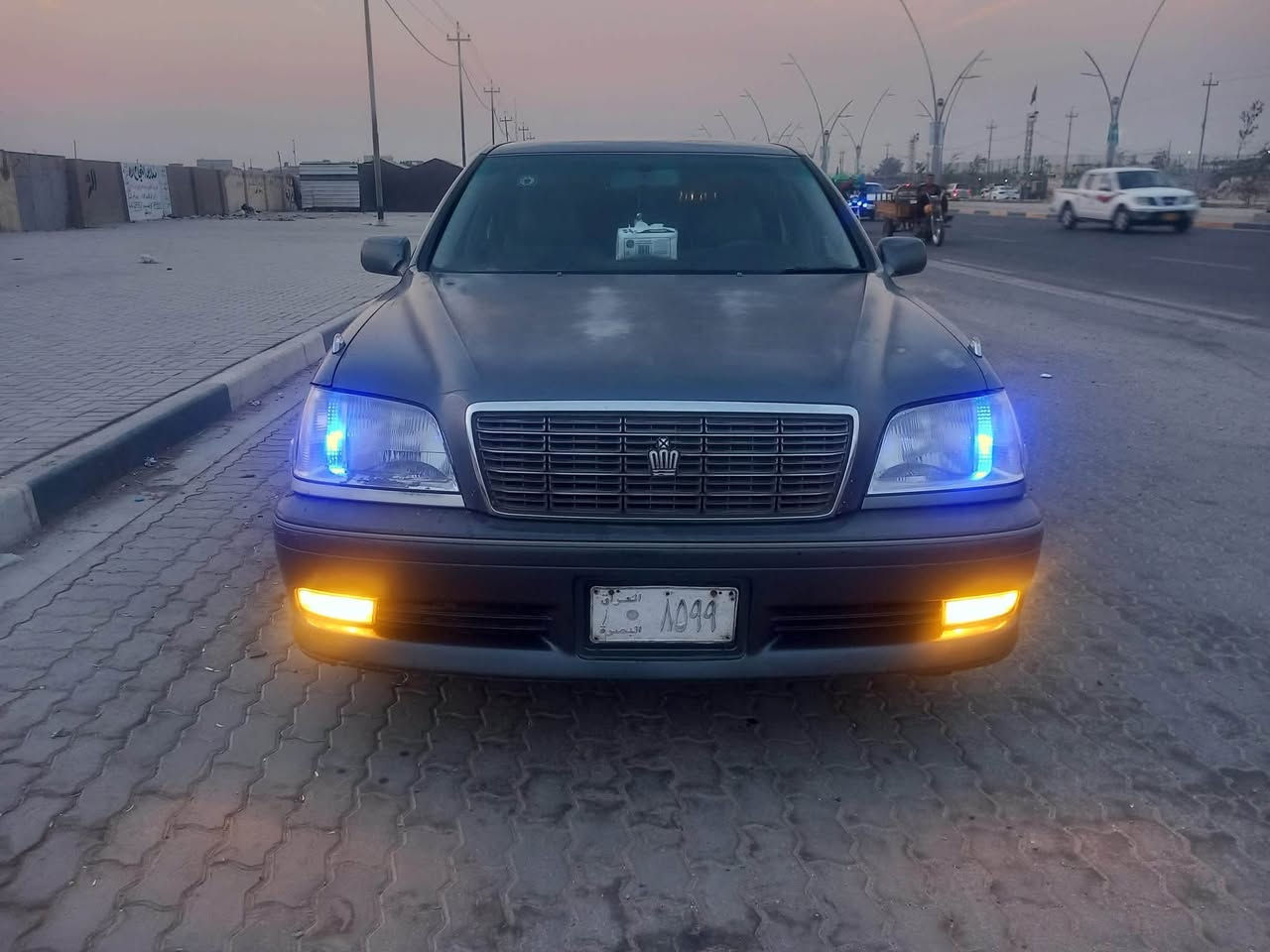 سلام عليكم ملكة 2005معلاية رقم بصرة صدامي 
بيها معاملة كامل هزة جديد صاعدة ومصور وصولات كامله فقط باقي ت دفع الكمرك سيارا جديدا جاهزه تخم تاير محرك كير تبريد ثلج سيارا مال جناي سعر 85وبيها مجال حك الجية
عنوان البصرة شراي ***********للبيت او مراوس شنو عدك مراوس
