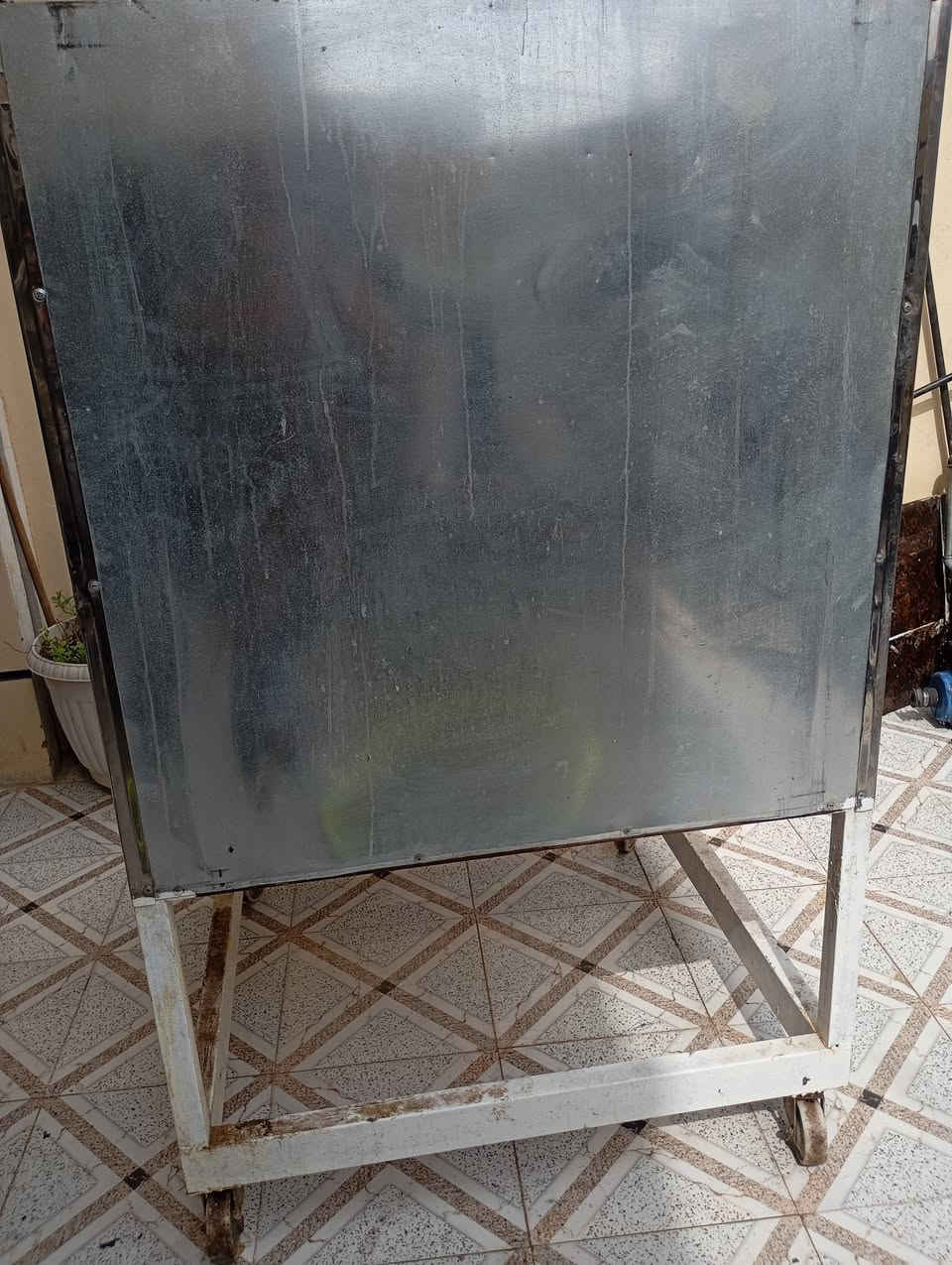 من رخصت الادمن المحترم
غراض حلويات للبيع ديالى بعقوبه اتصل وتدلل 
***********
