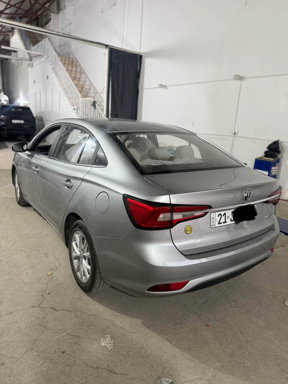 Mg 5 comfort 2024
بەسمە نیو مواسەفات بێ بۆیاغ بێ سارد   بۆیاغ ئەستورە تەنها دۆسەی لای سایەق تۆزێک قوپاوە سەیارەکە لۆکە تەنها ٣١٠٠٠ کم ڕۆشتوە لە دەرەوە ڕۆنی گۆڕاوە ناو زەردە یەک دینار مەسرەفی تیا نیە بە شەرتی گێڕو مەکینە و تەحویل 
شوێن سلێمانی ***********
