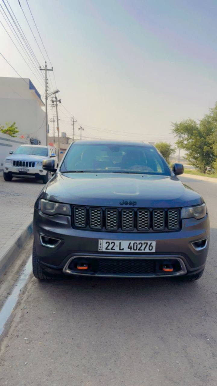سلام عليكم ورحمه الله وبركاته 205 السعر 
جيب ٢٠١٨
رقم أربيل سنويه جديده بطاقه بانزين
فول ماعدا فتحه
بيها جامرلغ سايق تبديل بلادي بدون دواخل وبيها باب سكن خلفي تبديل بلادي بدون دواخل
كير ومحرك بالشرط مكان كركوك شراي خابر مال بيت  *********** كركوك, العراق

