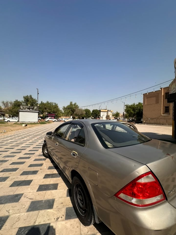 سلام عليكم…
نيسان سني موديل 2010 
ضررها جنطه و جاملغ مصلح مثل ما بصوره 
3 قطع صبغ 
حداديه كامله 
تبريد خير من الله
مكينه كير تجي شوفها و نضافه تبين 
سياره ما ناقصها شي 
سعرها 83 سياره نضيفه و حلوه
رقم ***********
رقم ***********
تحويل ثاني يوم
