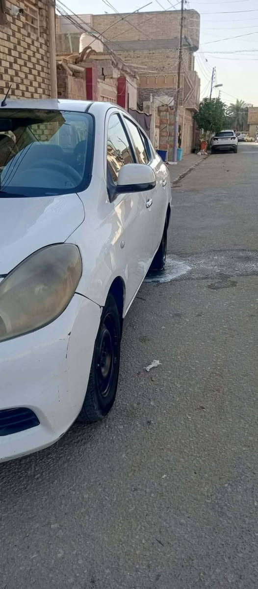 السلام عليكم
نيسان صني موديل 2014
بيه الجاملغ الخلفي الحداديه جديد التبريد شغال السياره جاهزه ما ناقصه شي 
السعر 68 ورقه
للستفسار *********** كوفه حي ميسان
