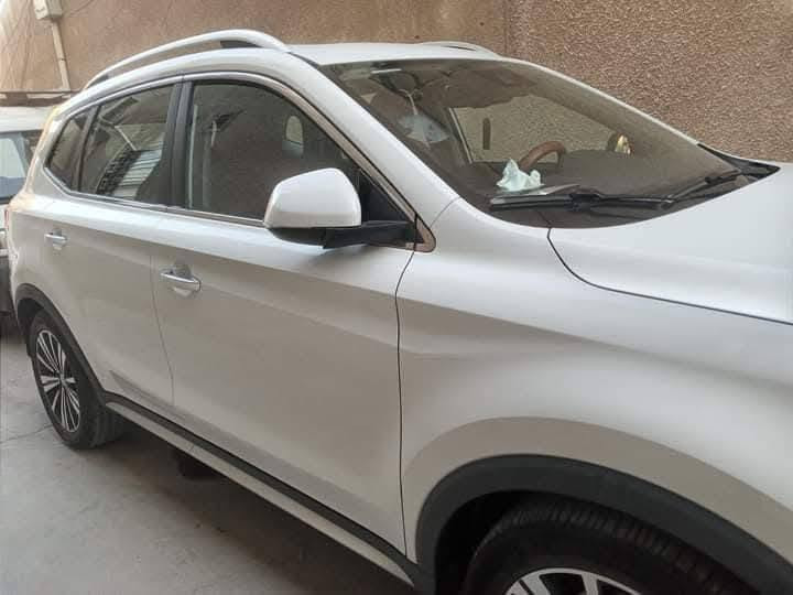 السلام عليكم بيع سريع جوه السوك ونضيف بلادي ماكو اختها بسوك
 سيارة نوع MG/RX5
موديل/2021
اللون/أبيض
السيارة ماشية 69700 كم
تاريخ شرائها مباشر(صفر) من شركة MG في 2022/4/22
 لايوجد فيها اي دعمة
 يوجد فيها ضمان صيانة المتبقي منه 2 سنة من اصل 6 سنوات
  السيارة جناي وليس بياع شراي.. موظف.. فقط من البيت الى الدائرة والعكس ونضيف شرط الفحص وتتاكد اي ضربه وصبغ قوي او حادث مبيها دواخلها بلادي برغي ممبدل منها نضيفه تجي شرط الفحص وين يعجبك واي مكان يعجبك وتبريدها ثلج رقمها بغداد ما عليها اي غرامات وتحويل مباشر ما بيها اي مشكله
سعرها 120 وبيها مجال
***********
