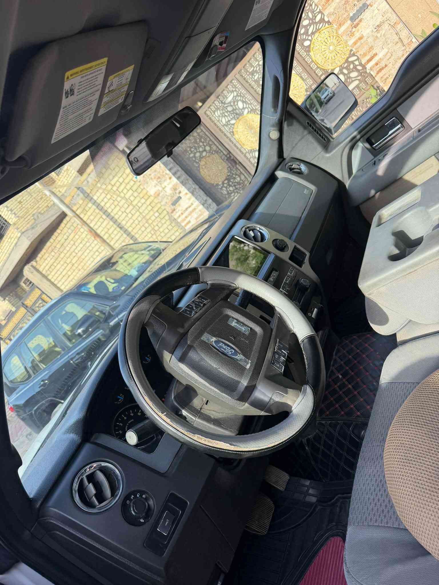 السلام عليكم فورد f150 موديل 2013 خليجي شركه نيفا كفاله عامه كير مكينه صدر كله كفاله تبريد نقص كمبريسر من توكف يبوخ 8سلندر مكينه 5000 السعر (130)للبيع او مراوس وبيها مجال رقم اربيل بسمي السياره للاستفسار اتصل ع الرقم ***********
