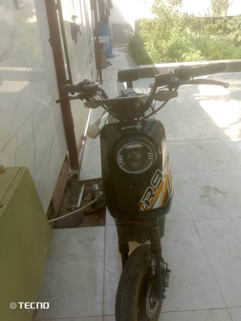 ***********

R9 نقصها بطاريات سعرها 150
