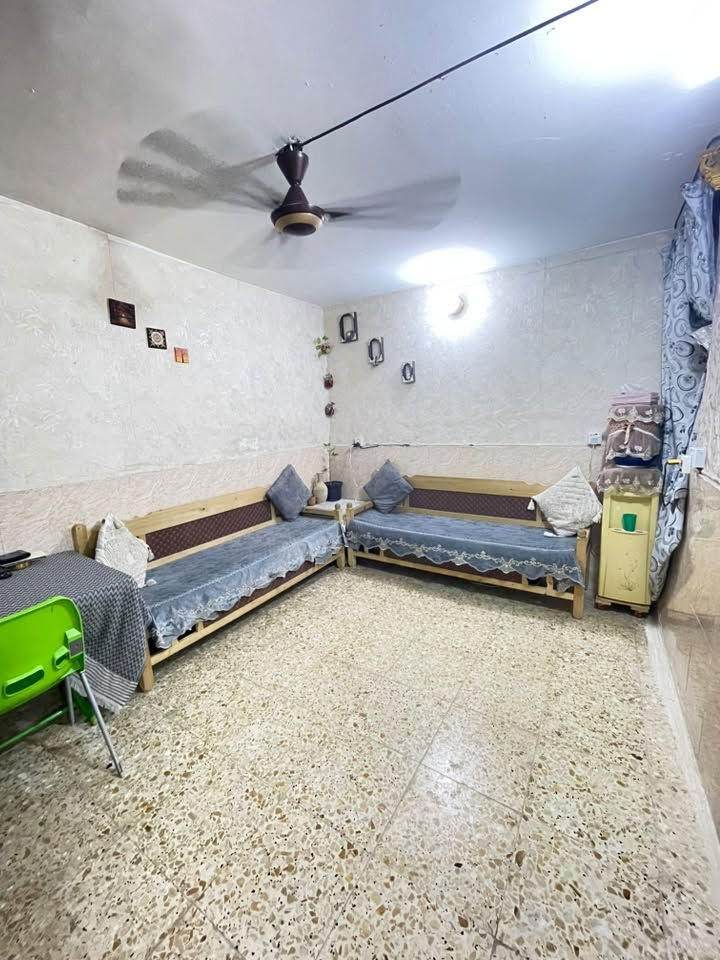 دار خلفي للبيع زراعي
اصولي ٥٠ متراً

مدخل البيت جوة خدمات ومطبخ وهول وفوك بيتونه وغرفه 

سعرة 35 
*********** بي واتساب 

العنوان :- الشعب _شارع الصحة _قرب ساحة علاء نجف حي الكوثر
