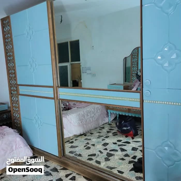 غرفة نوم تركية 7 قطع للبيع السعر مناسب جدا
مكاني بغداد البنوك
***********

نص مكتوب في الصور:
- السوق المفتوح OpenSooq
- السوق المفتوح
- OpenSooq