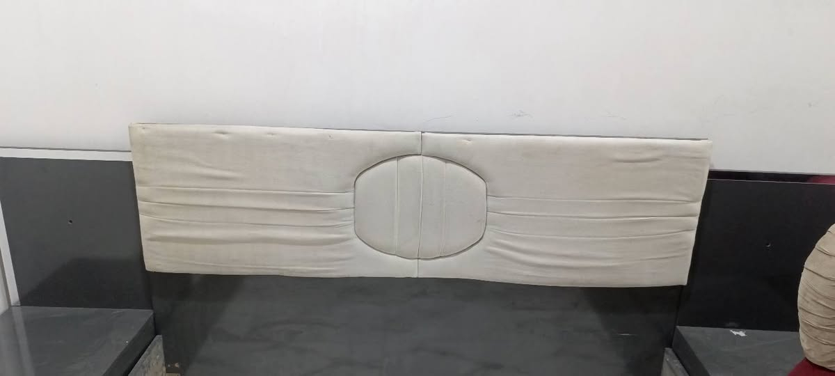 غرفه تركي 425.  ميز بلازمه 40. تخم ملكي 325
