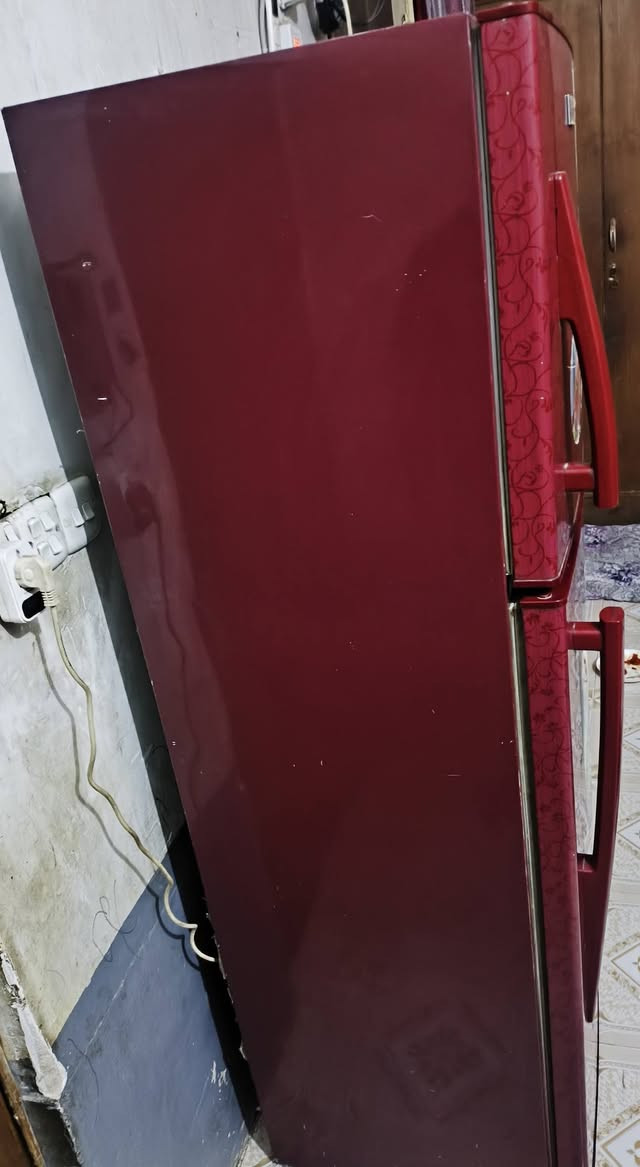 ثلاجه • للبيع
