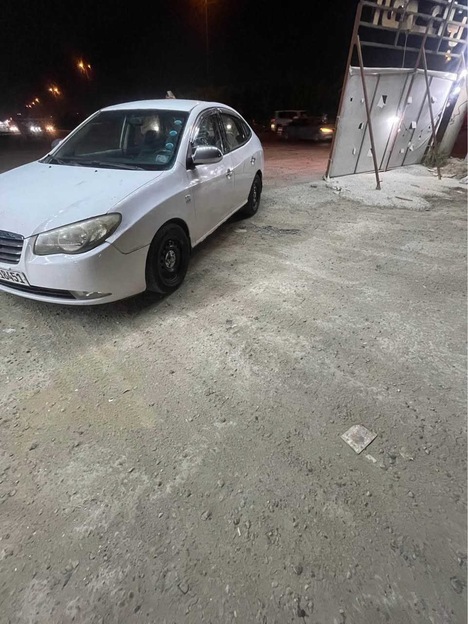 السلام عليكم النترا أفانتي مديل ٢٠٠٧ فول السعر ٨٠ مكانها بغداد الغزاليه كير محرك تبريد تمام بسمي تحويل مباشر السياره مصبوغه عام *********** بغداد, العراق
