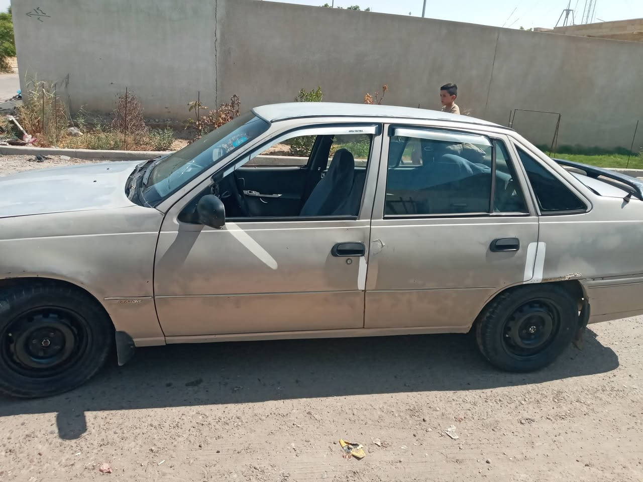 دايو سلو للبيع  موديل ٩٤  ب إسمي تحويل مباشر السعر ٢٢ ورقه وبيه مجال  مكان السيارة صلاح الدين قضاء بلد للاستفسار ***********
