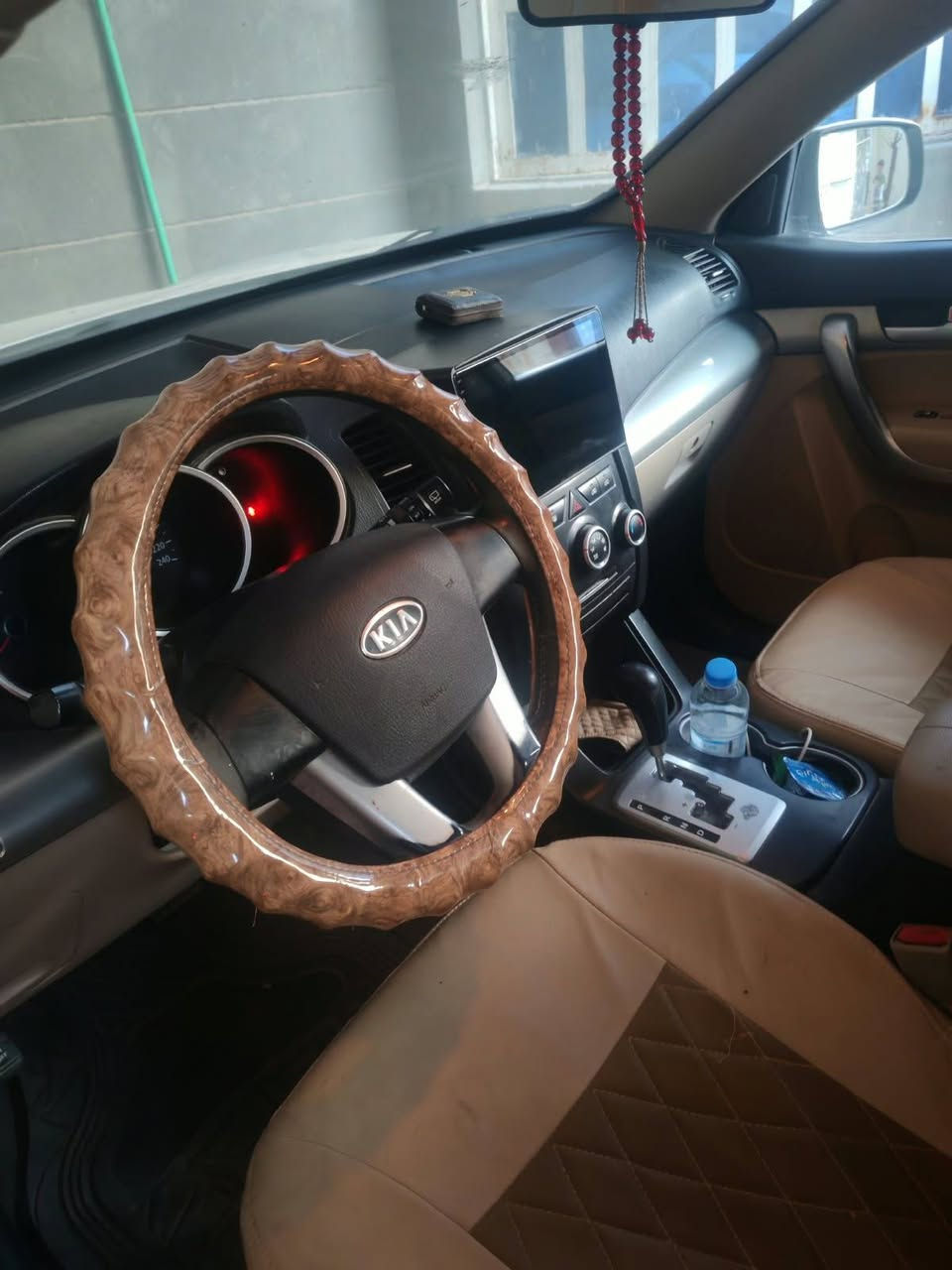 السلام عليكم سورنتو محرك 4سلندر 2400
تبريد3قطع رقم بصره بسمي مفكوله من الصبغ والتبديل بيها بارد باب الامامي فقط سعرها 138بيها مجال للشراي مكاني بصره كرنه رقم الهاتف ***********
