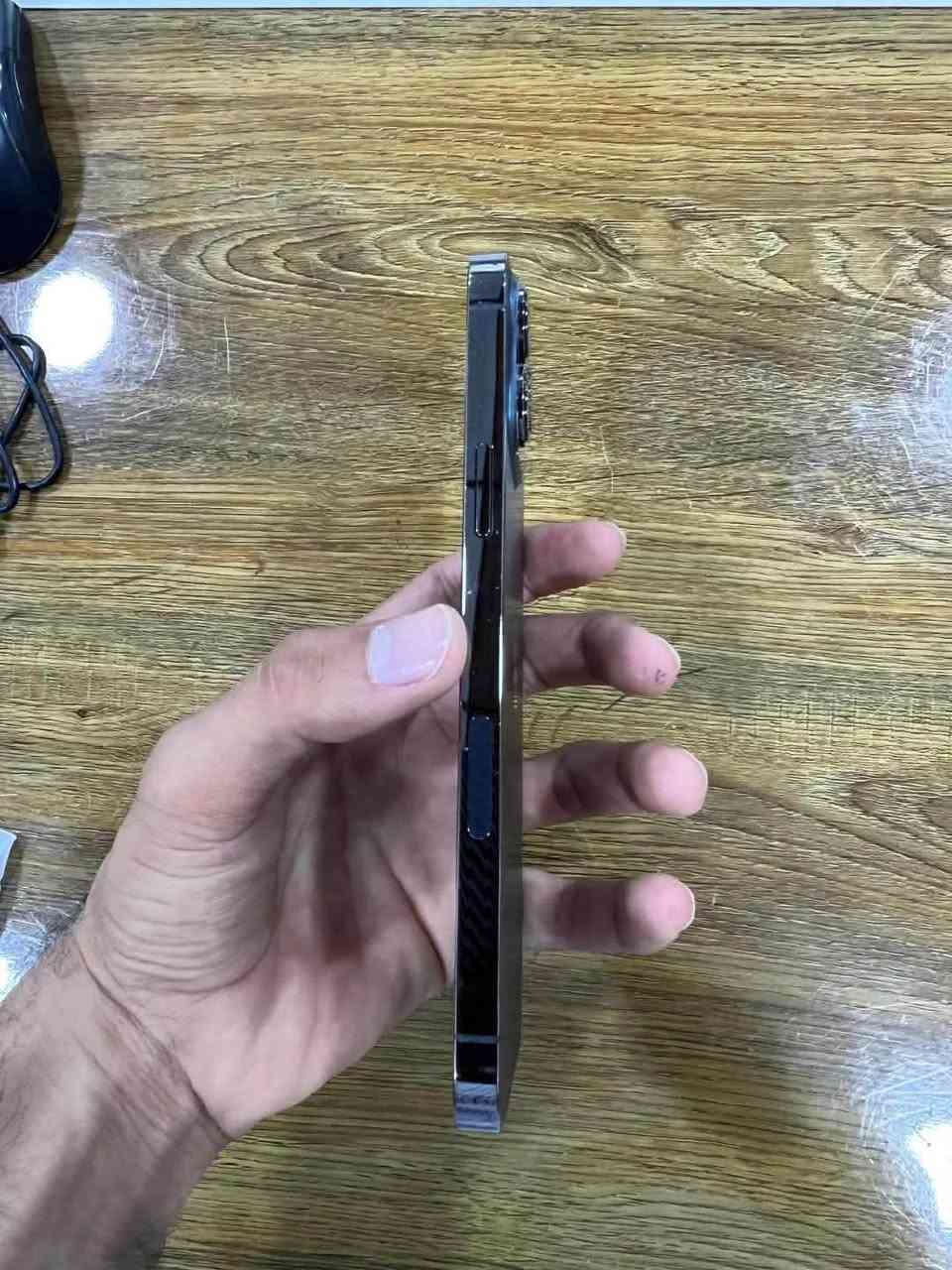 للبيع آيفون 13 برو ماكس أمريكي لون اسود ذاكره 256 و بطاريه 79 جهاز مكفول ما بدل اي قطع بيه شرط فحص سعره 720 مكاني نجف رقمي ***********
