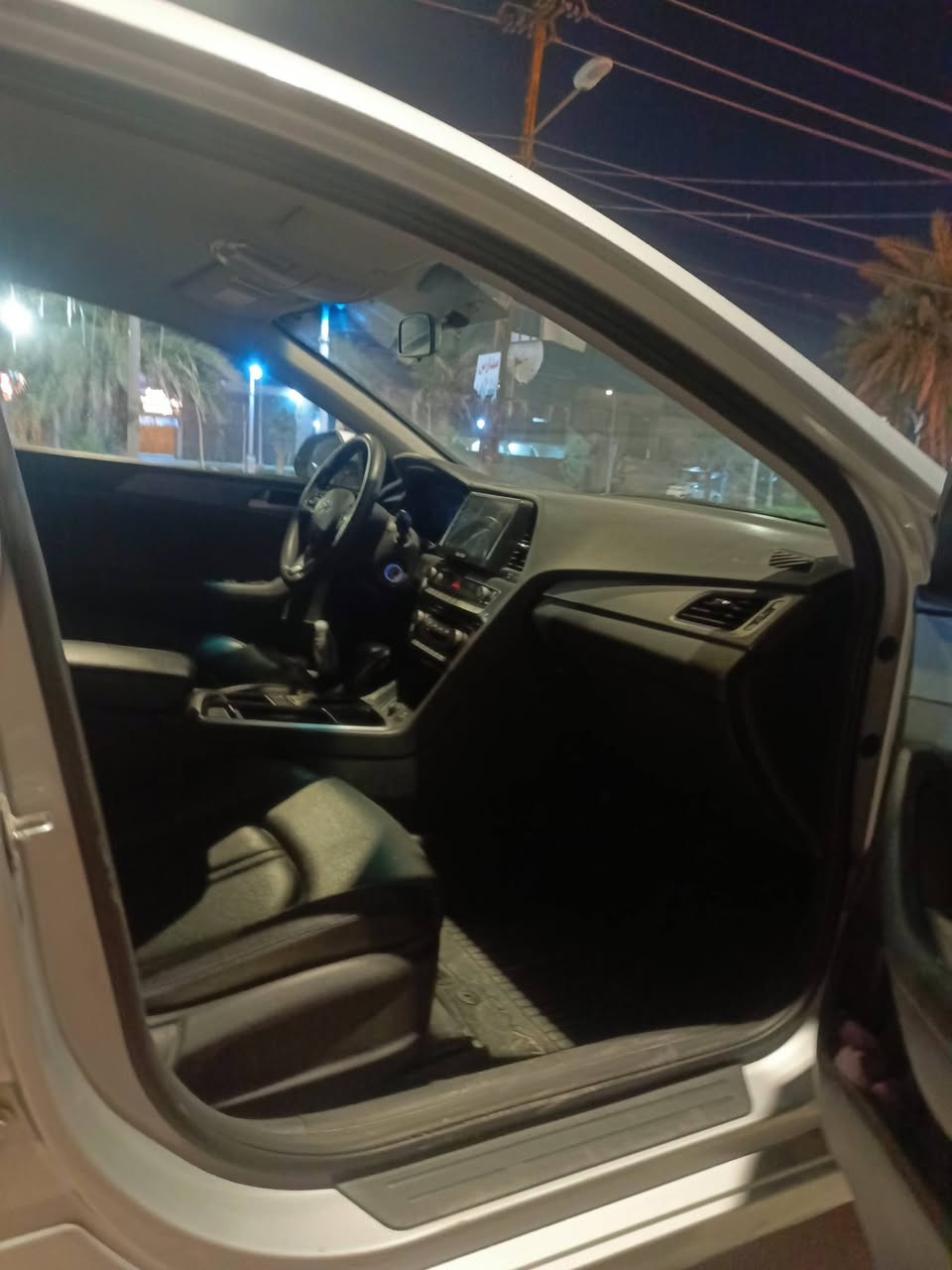 السلام عليكم سوناتا 2023 كوري بانزين بصره بسمي تحويل مكفوله كفاله عامه 
ماعدى صبغ 3 قطع بكوريا 
محرك 2000 دوش تبريد قطعتين وجنطه ذكيه حساسات خلفيه مري شفط كشنات كهربائيه تبريد كشنات مع تدفئه
تبريد ثلج ⛄ سياره جديده حيل احله من الصور بعد ماشيه 70                 السعر  160 والشراي يدلل  ***********
