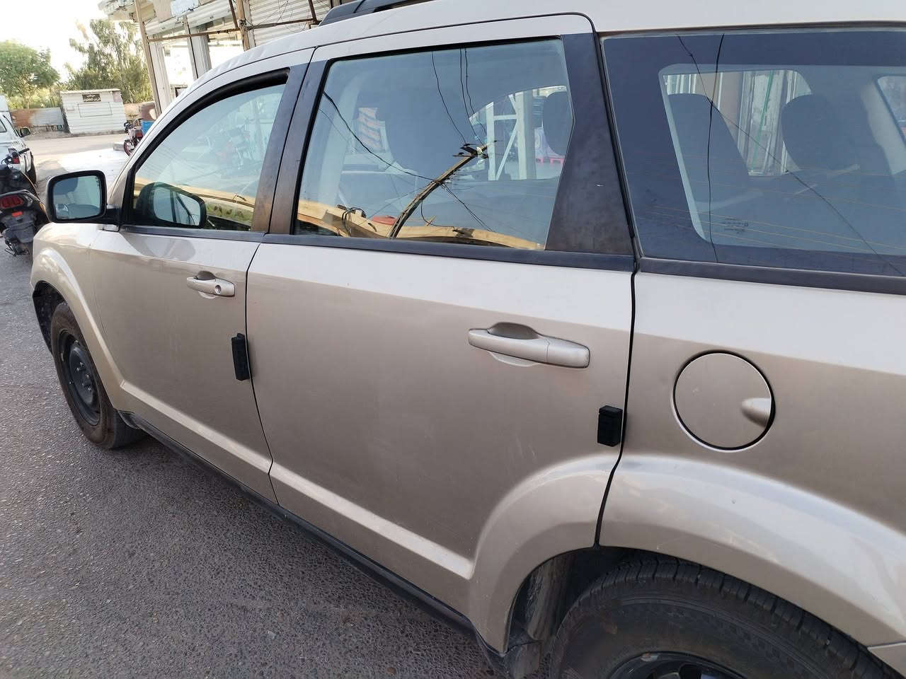 السلام عليكم من رخصة الادمن
جورني 2009 محرك 2400 جاهزة ماعدا  كومبريسر التبريد عطل
السعر 80 ورقه بي مجال قليل
الصور مرفقه مع السونار للاتصال
***********
