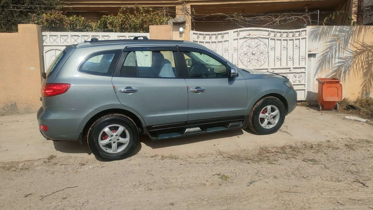 سنتافي 2007 وارد كندي
محرك 6 سلندر 2700
ضرر قطعة وحدة نفسهة مرجعة 
سعر 120 ورقة
مكاني بعقوبة / ***********
