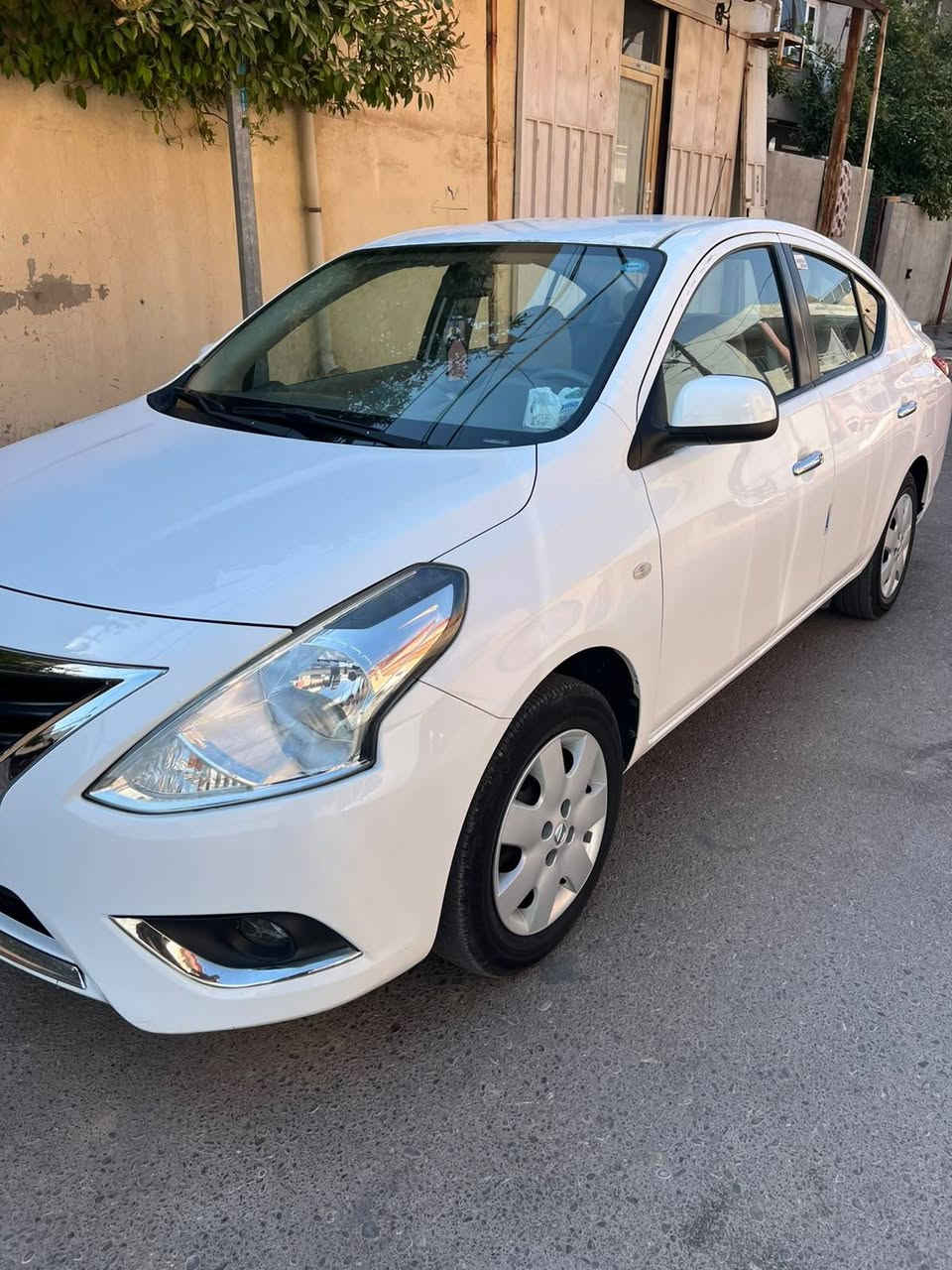 نيسان صني ٢٠٢٢ هندي خليجي بيهه جامرلق خلف السائق صبغ بدون دواخل سنوية ورقم وهزة وبراد جديد ماشية ٦٨ الف كيلو بيهه يطاق بانزين السعر ١١٠ ورقة للاستفسار اتصل *********** كركوك كركوك, العراق
