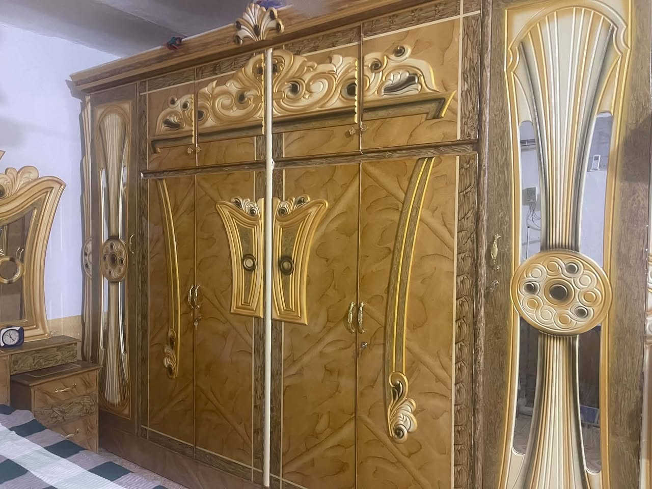السلام عليكم عندي اغراض بيت للبيع استخدام قليل ونضيف جدا للاستفسار عل الرقم***********
