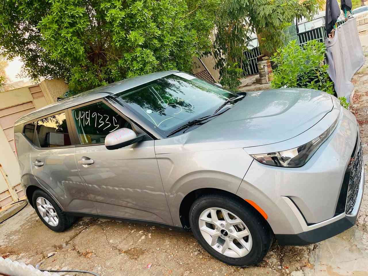 السلام عليكم
كيا صول موديل 24 نص مواصفات 
اللون سلفر 
ماشيه 34 
المواصفات
محرك 2000cc
رادار 360 درجه
نقطه عمياء 
تحديد مسار 
قياده ذاتيه 
كامره دواره 
الضرر السياره كلين عدى تخطه كلش صغيره بالبنيد وعايفه على وضعه ما صلحته 
السياره مكفوله صبغ + بارد + تبديل 
سياره جديده وحلوه وبالخير على الياخذه 
مكان السياره بابل حله 
***********
