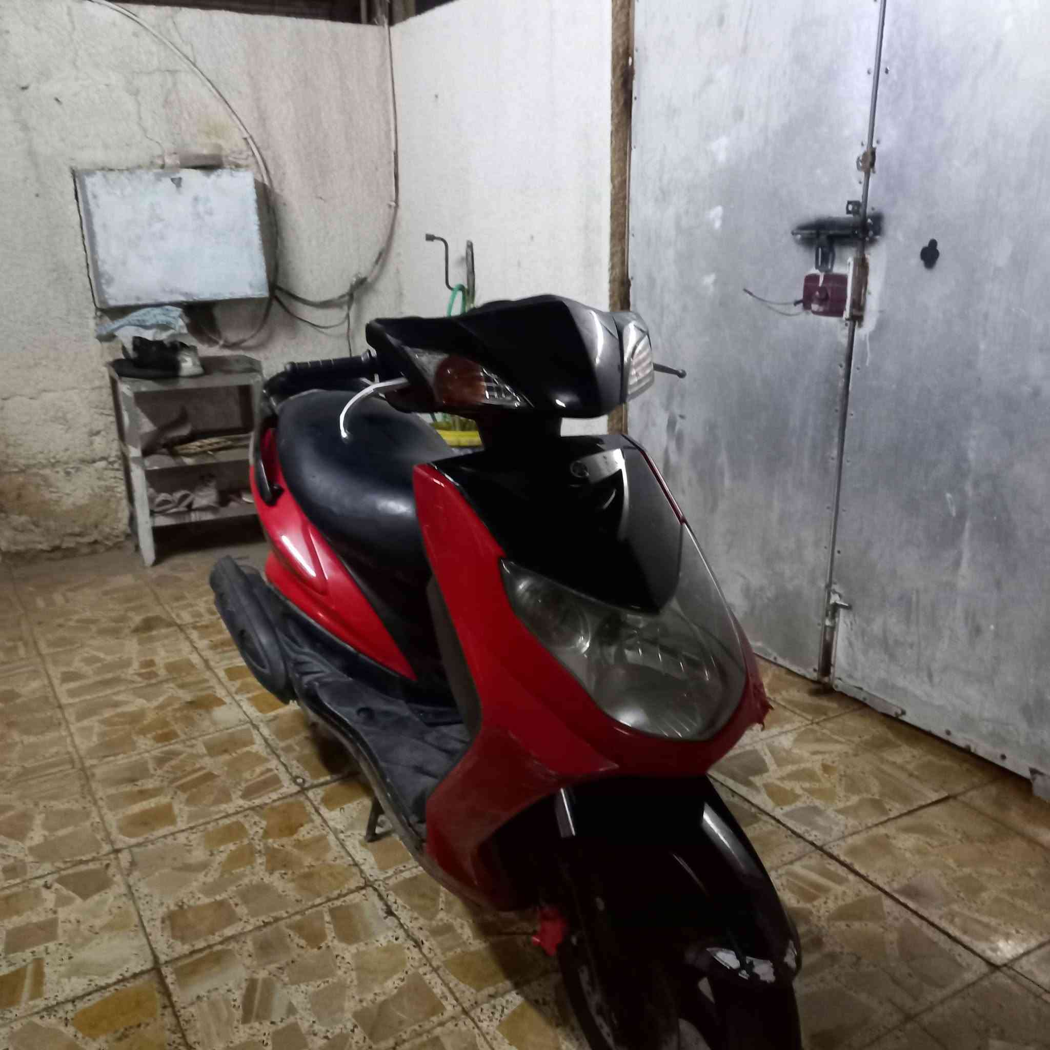 للبيع سكنس فحل ياباني خطين ستاند حساس محرك مكفول من الفتح للبيع فقط سعرها ٦٠٠ الف بغداد الشعب ***********واتساب
